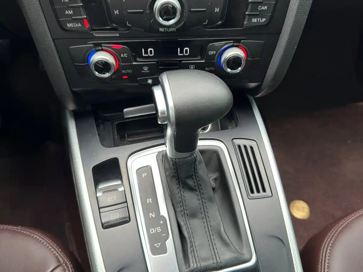 Фото 21 - Audi A4L