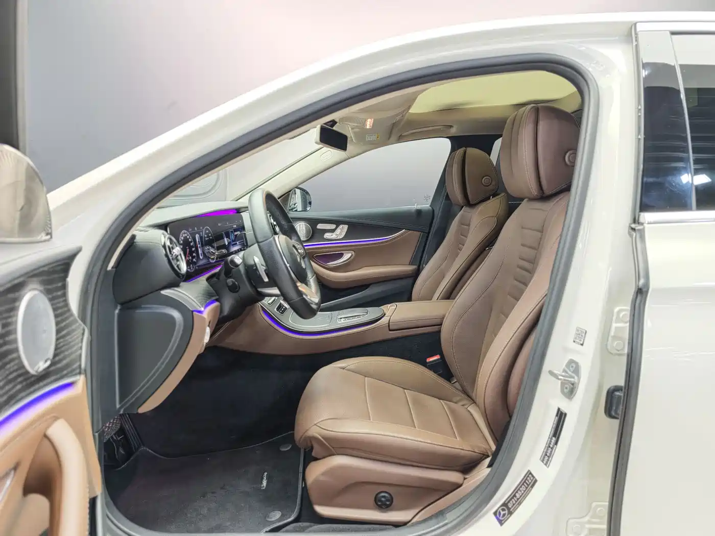 Mercedes-Benz E-Class 2020 E 300 L Sport Luxury Model фото 3