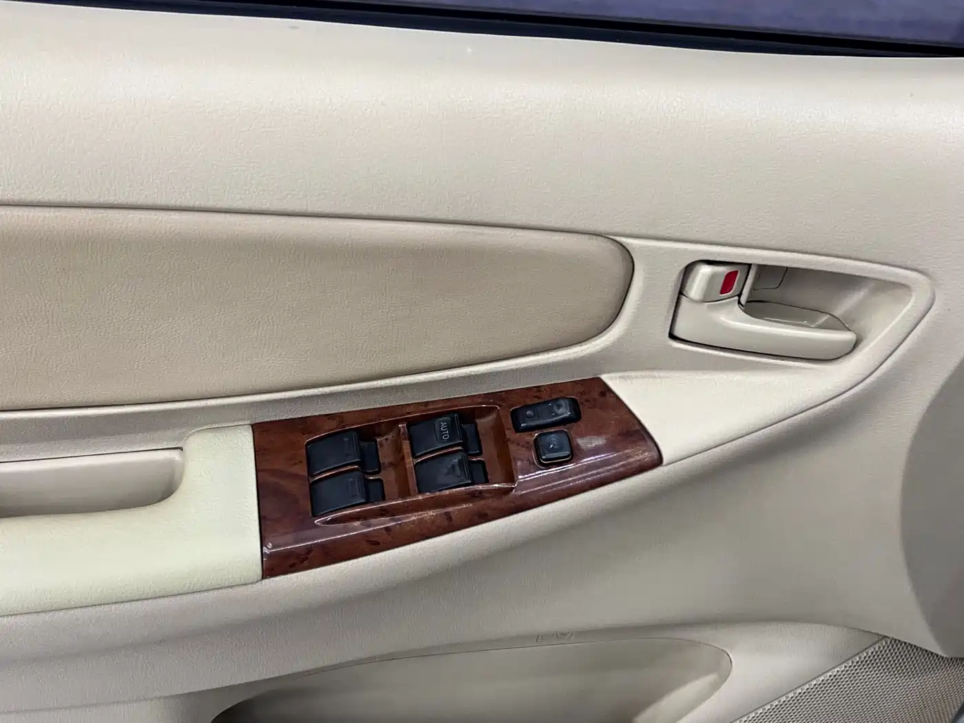 Toyota Corolla 2013 1.6L Automatic Excellence Edition фото 17