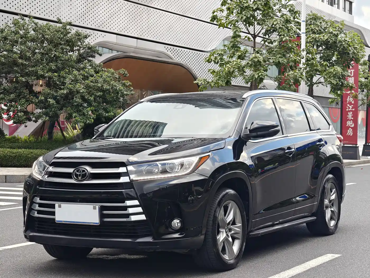 TOYOTA HIGHLANDER