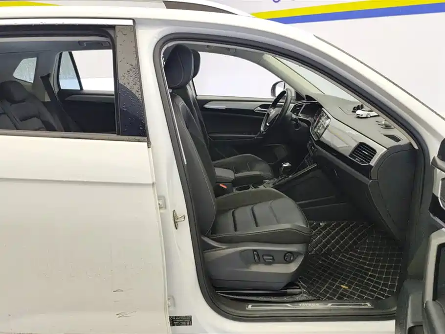 Volkswagen Tayron 2020 330TSI 2WD Luxury Smart Edition фото 8