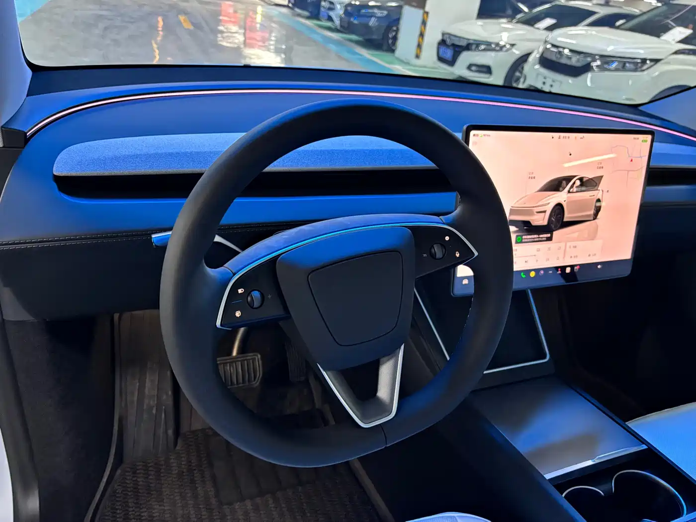 TESLA MODEL Y