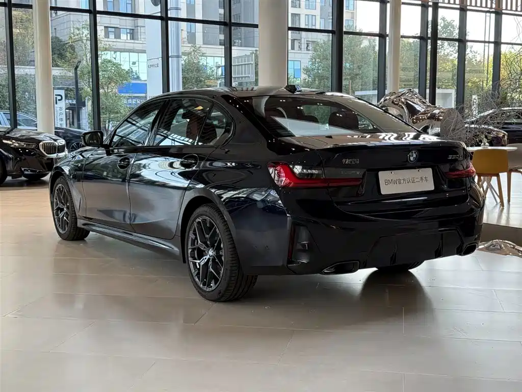 BMW 3 Series 2024 330Li M Sport Shadowline Package фото 4