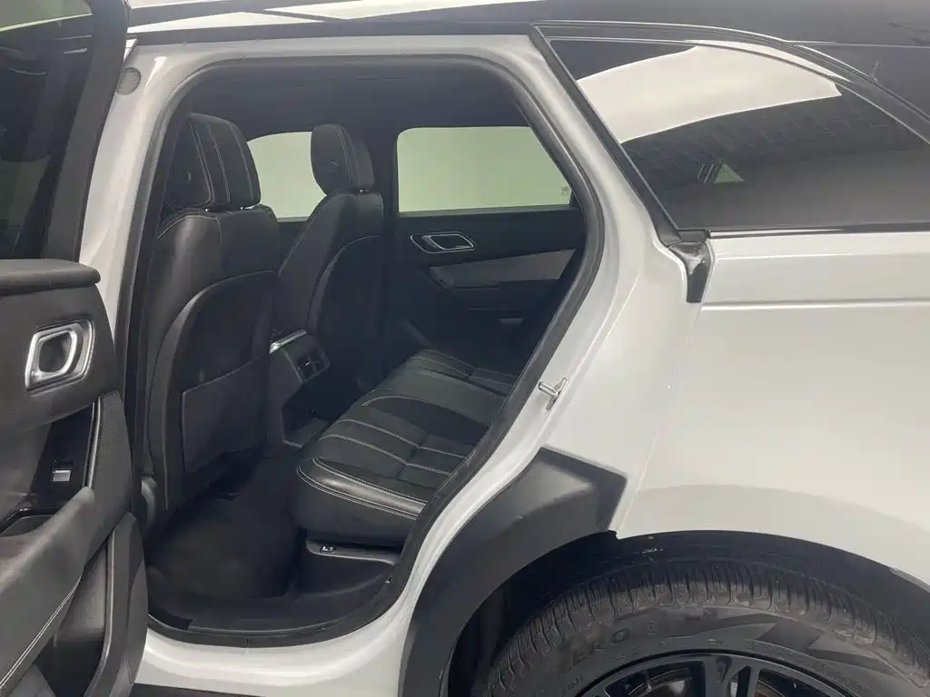 Фото 13 - Land Rover Range Rover Velar