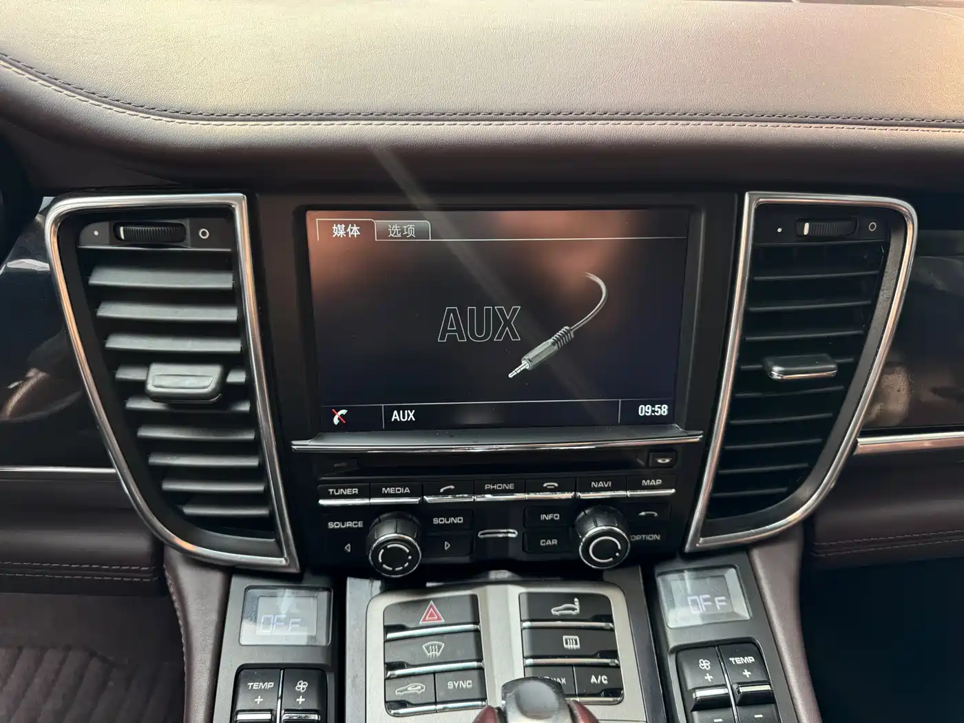 Porsche Panamera 2014 Panamera 3.0T фото 13