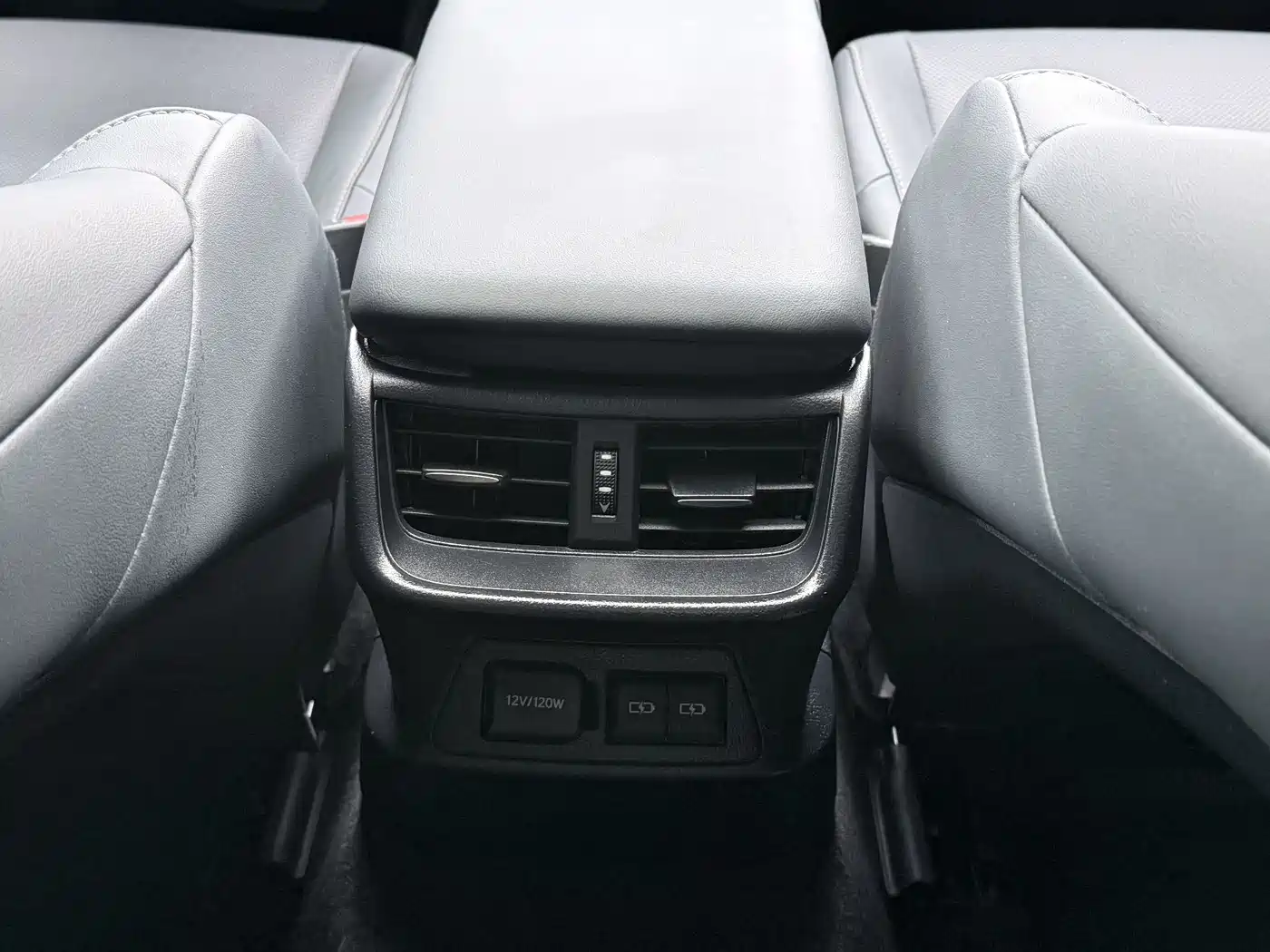 Lexus ES 2022 200 Excellence Edition фото 16