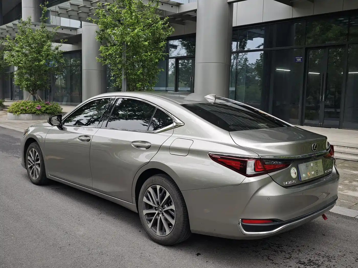 Lexus ES 2024 200 Premium Edition фото 5