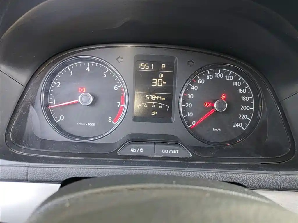 Volkswagen Lavida 2013 Facelift Classic 1.6L Automatic Trend фото 12