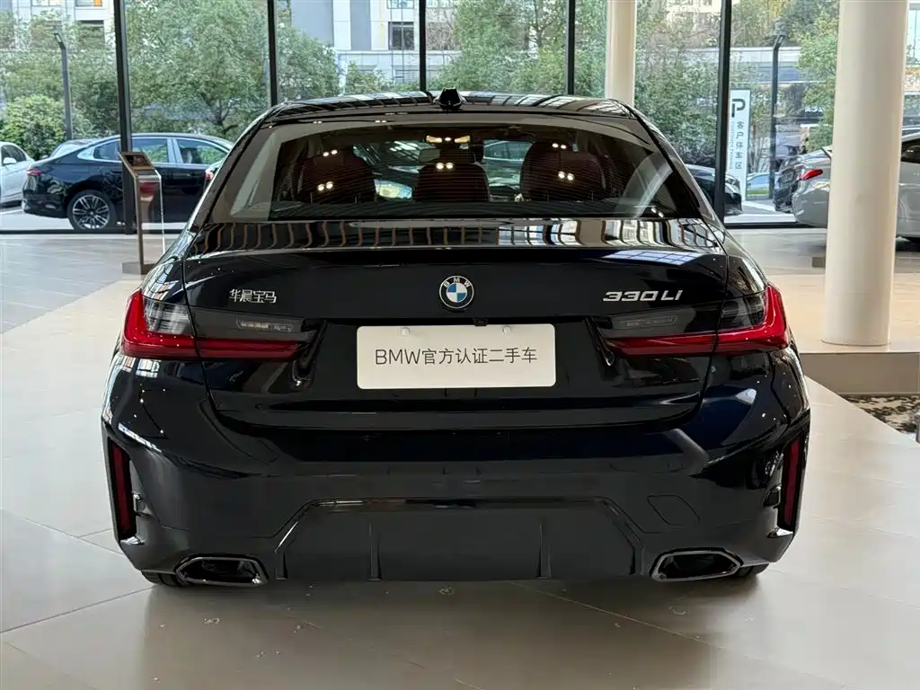 BMW 3 Series 2024 330Li M Sport Shadowline Package фото 5
