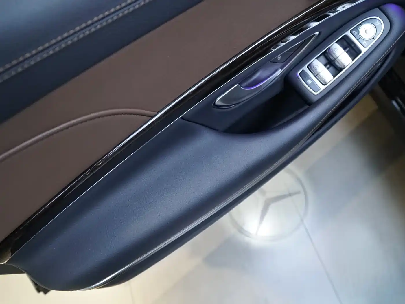 Mercedes-Benz S-Class 2020 S 350 L Premium Edition Collector's Version фото 12