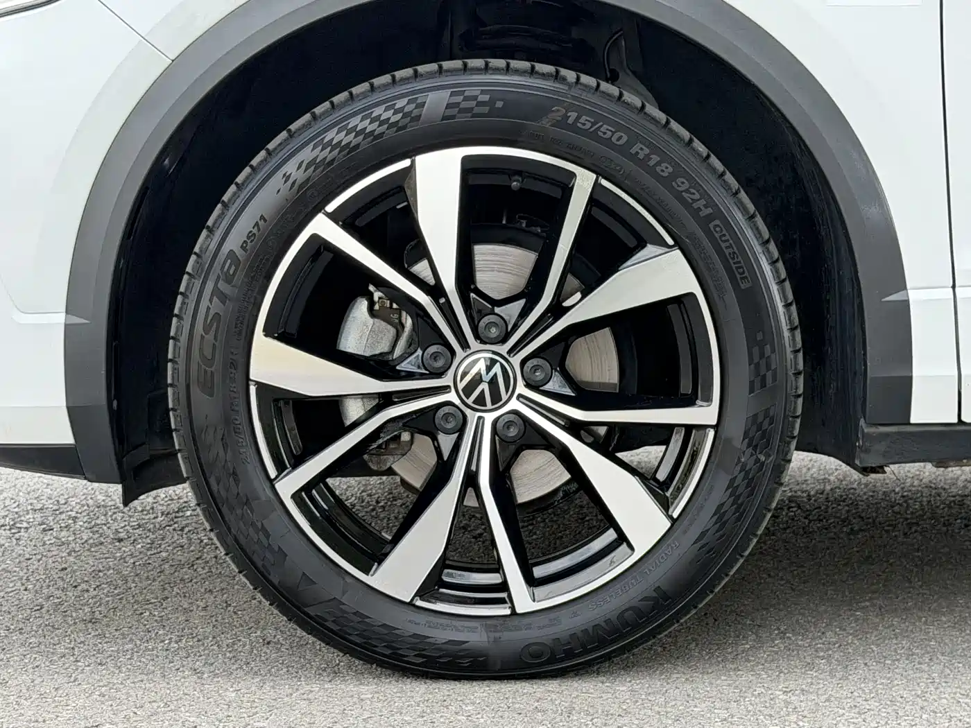Volkswagen T-ROC 2024 300TSI DSG 2WD Morning Light Edition фото 16