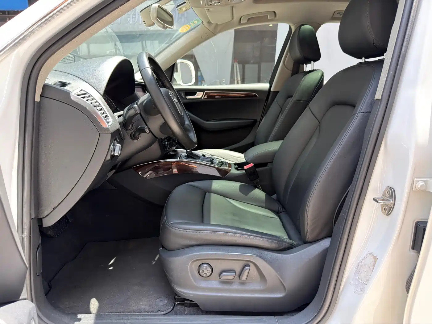 Audi Q5 2012 2.0TFSI Comfort фото 8