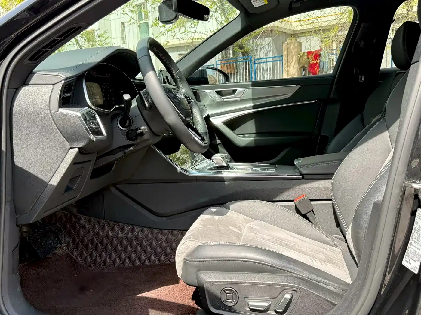 Audi A6L 2023 40 TFSI Luxury Elegance фото 4