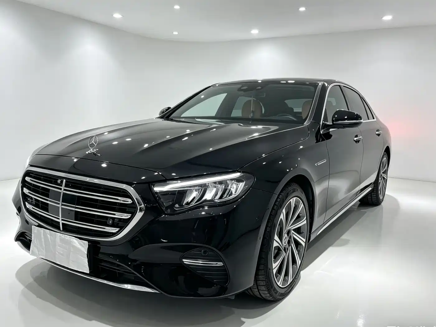 Mercedes-Benz E-Class 2025 E 300 L Luxury Sport фото 3