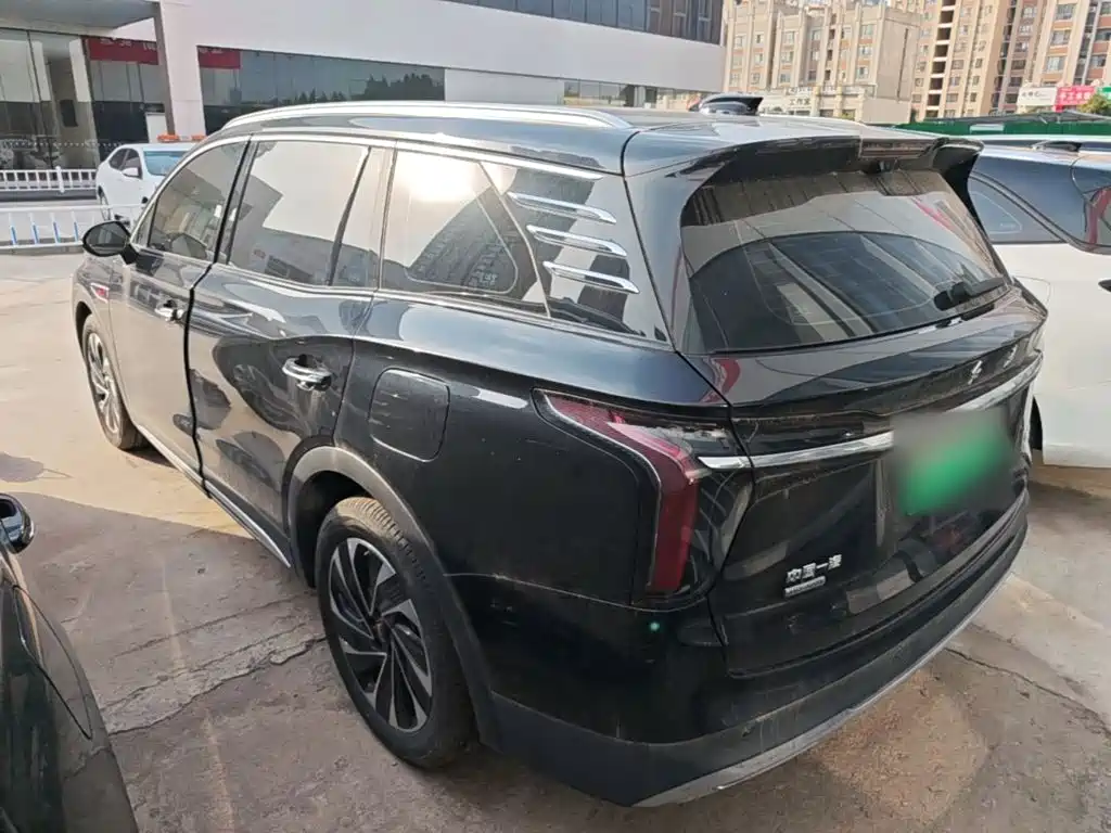 Photo 5 - Hongqi HS7 PHEV