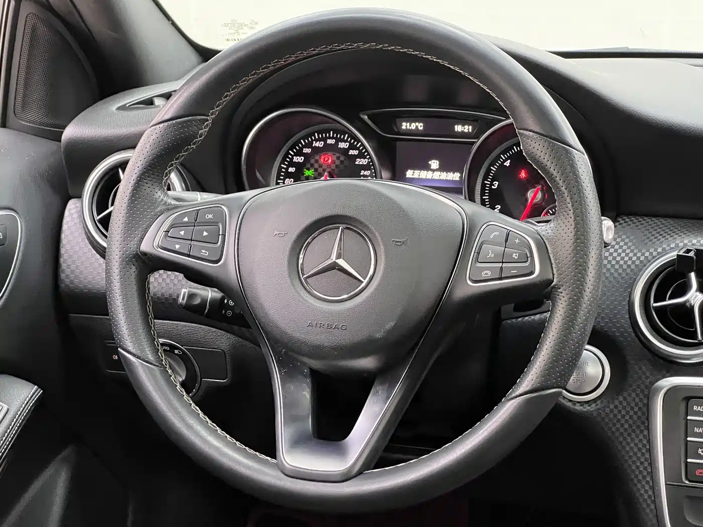 Mercedes-Benz A-Class (Import) 2016 A 200 Fashion фото 28