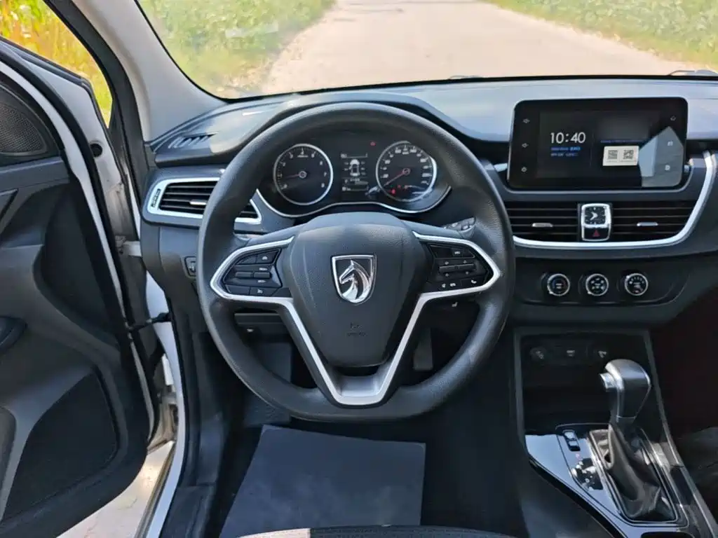 Baojun 730 2019 2019 1.5T CVT Fashion 7-Seater China V