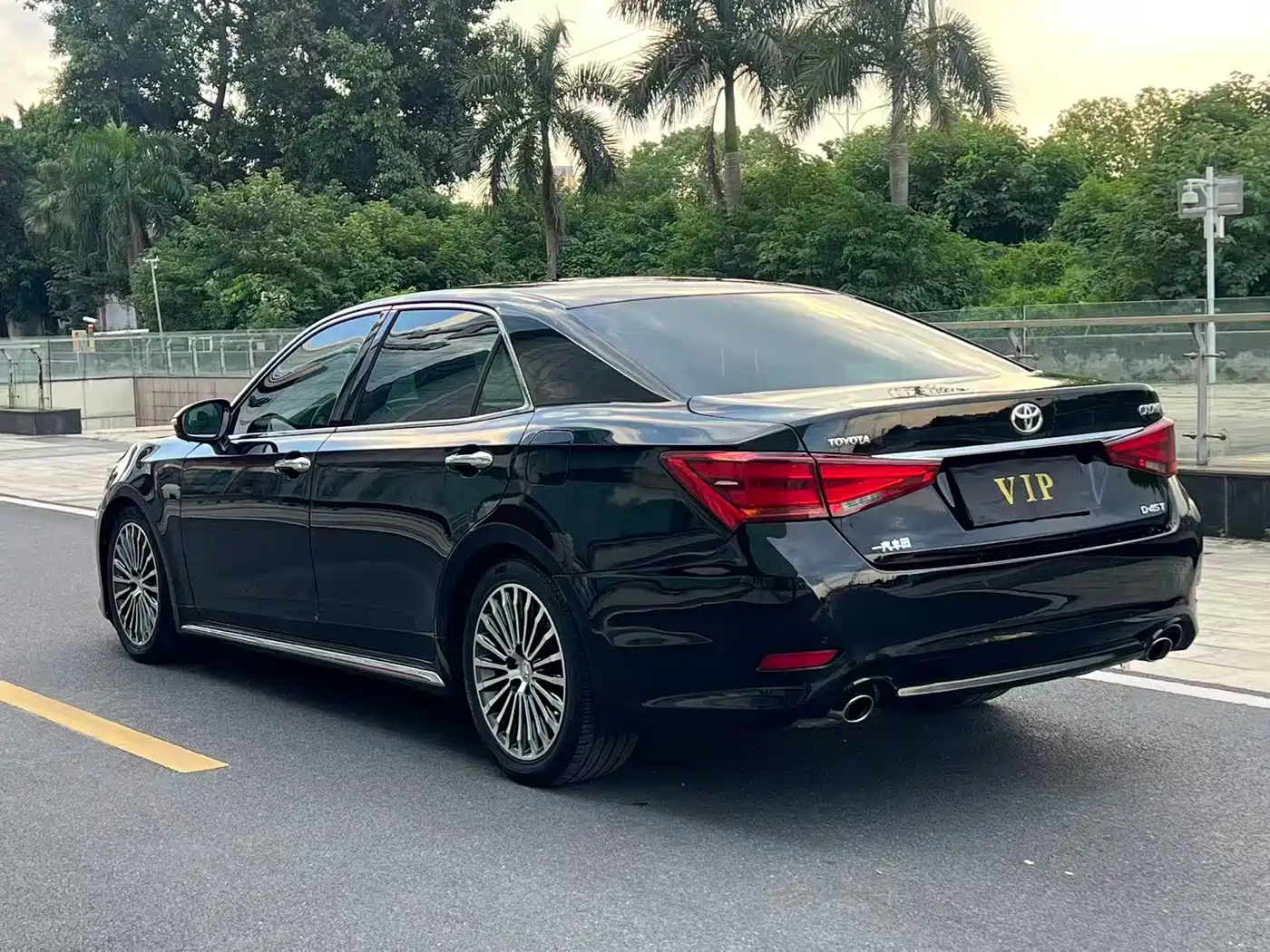 2019 Toyota Crown