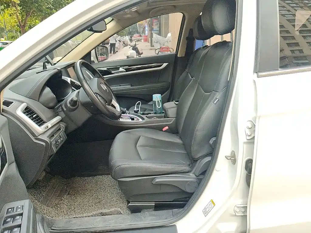 Dongfeng Aeolus Dongfeng Fengshen AX7 2015 2015 2.0L Automatic Smart Ease