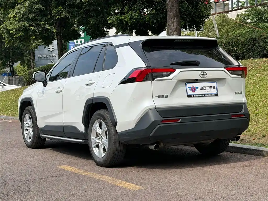 TOYOTA RAV4 RONGFANG