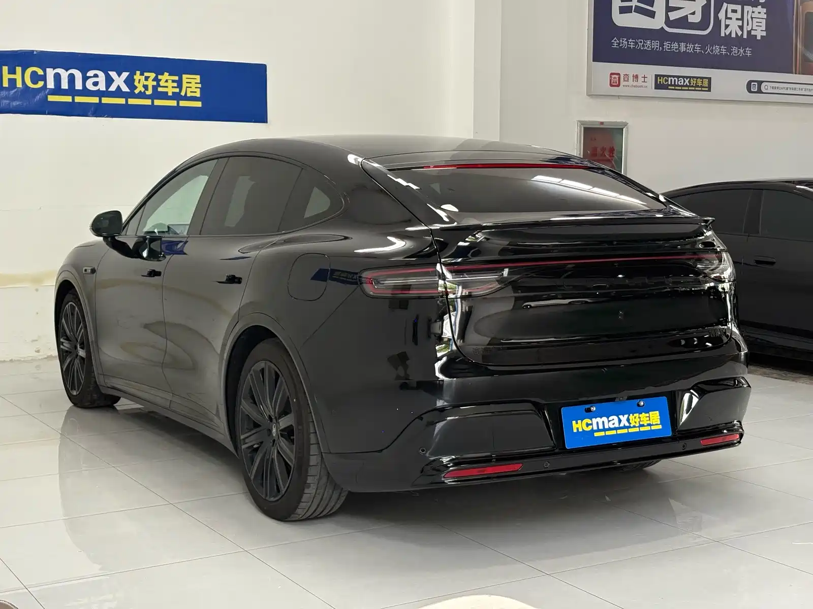 Фото 4 - Zhijie Luxeed R7