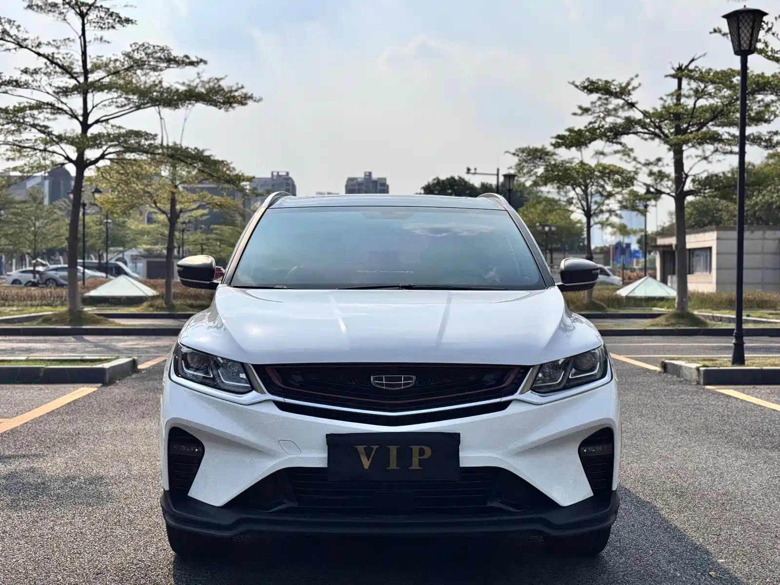 Фото 2 - Geely Coolray