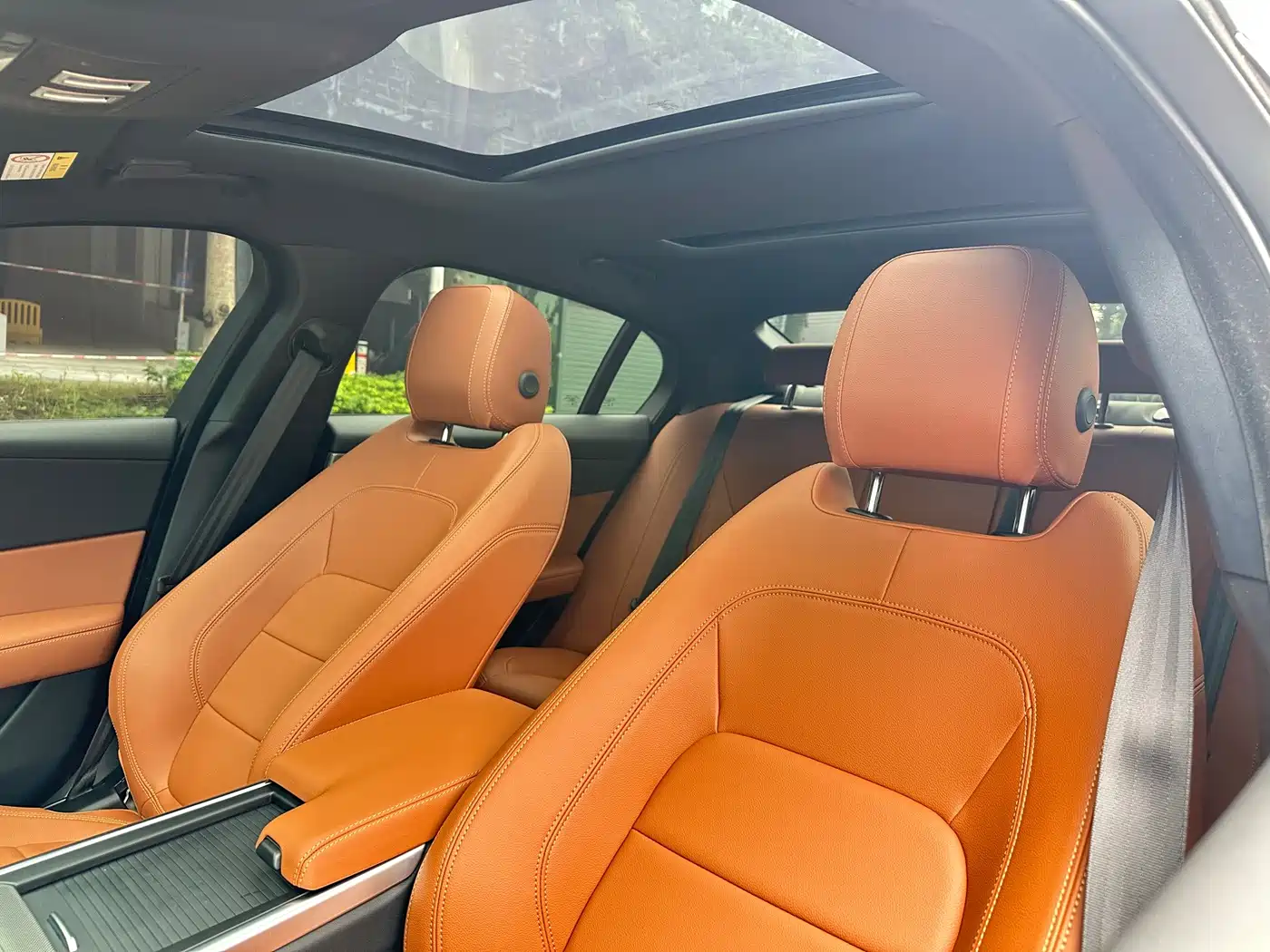 Jaguar XEL 2025 2025 2.0T 250PS R-DYNAMIC 90th Anniversary Edition