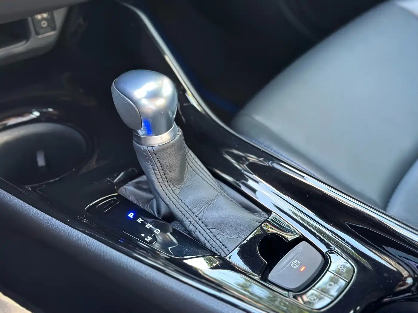 Toyota C-HR 2020 2020 Model 2.0L Leading