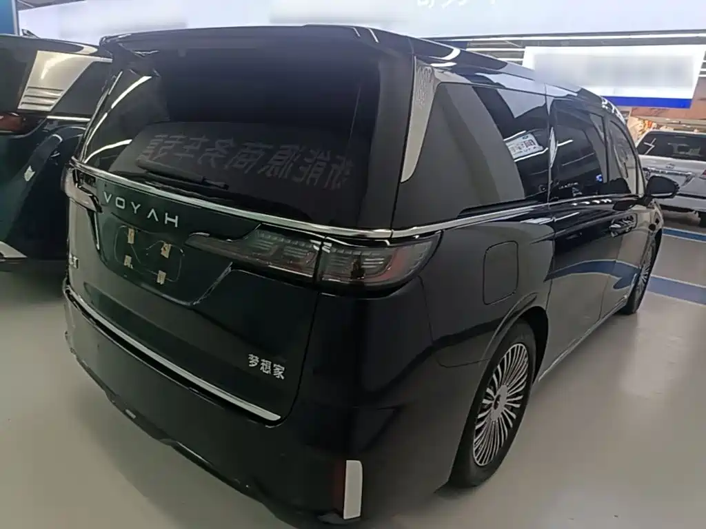Voyah Dreamer 2026 2025 PHEV AWD Flagship Qian Kun Edition