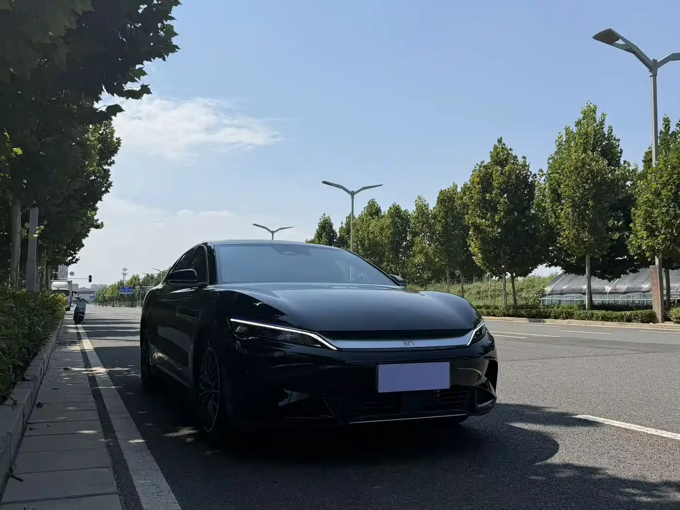 Фото 3 - BYD Han