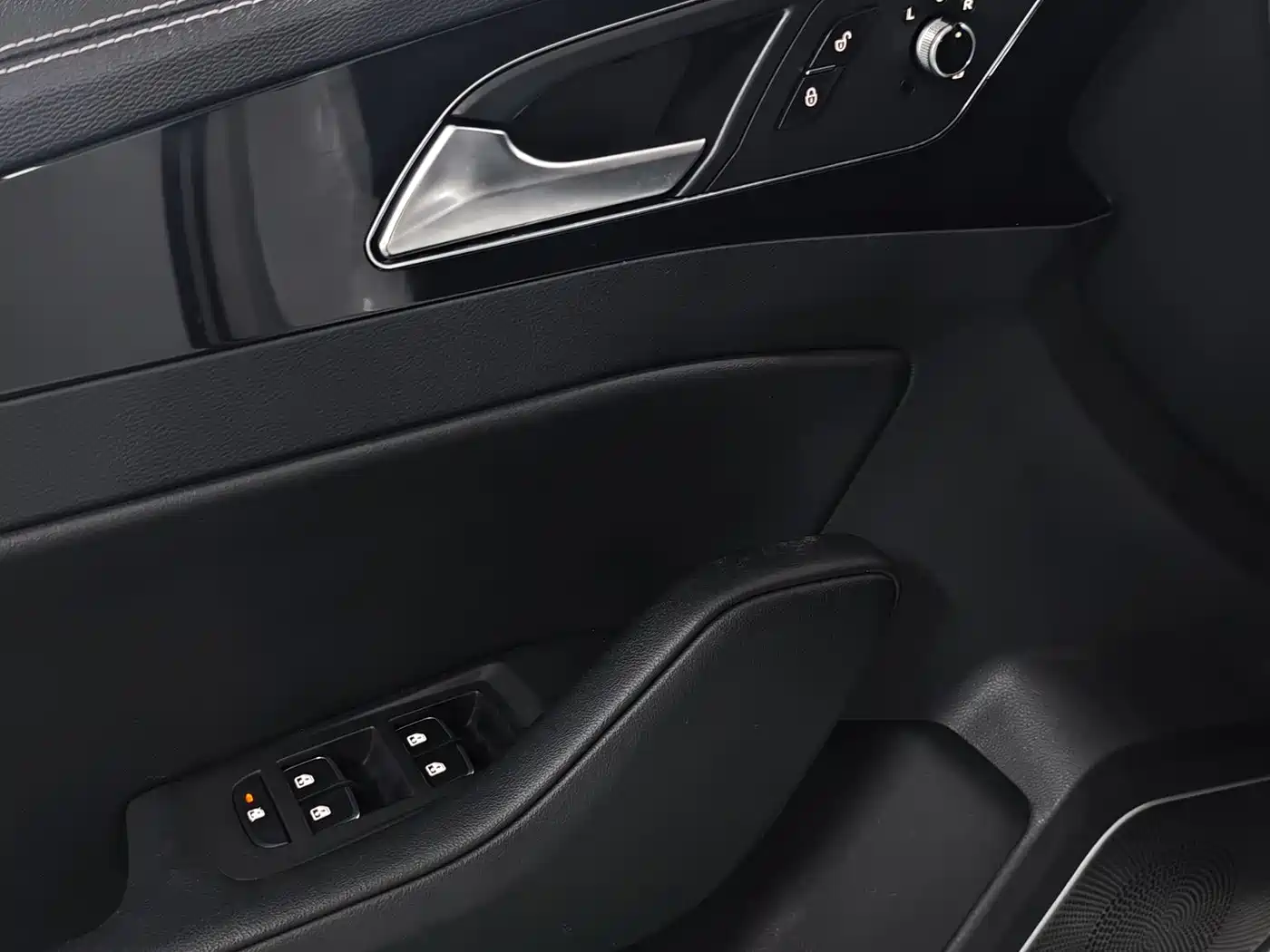 Hongqi H5 2019 30TD Style Edition фото 19