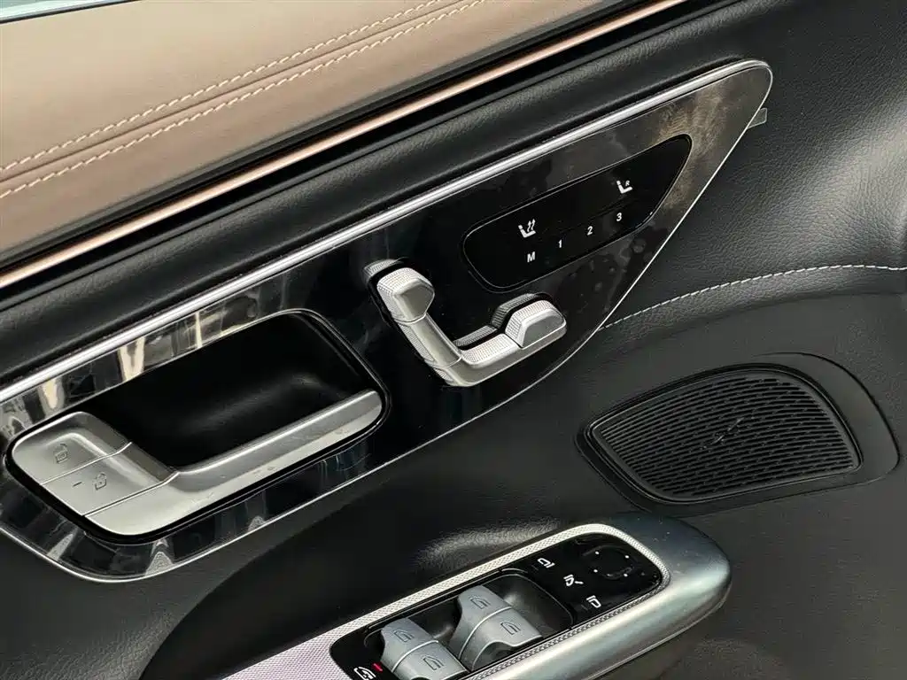 MERCEDES-BENZ EQE SUV