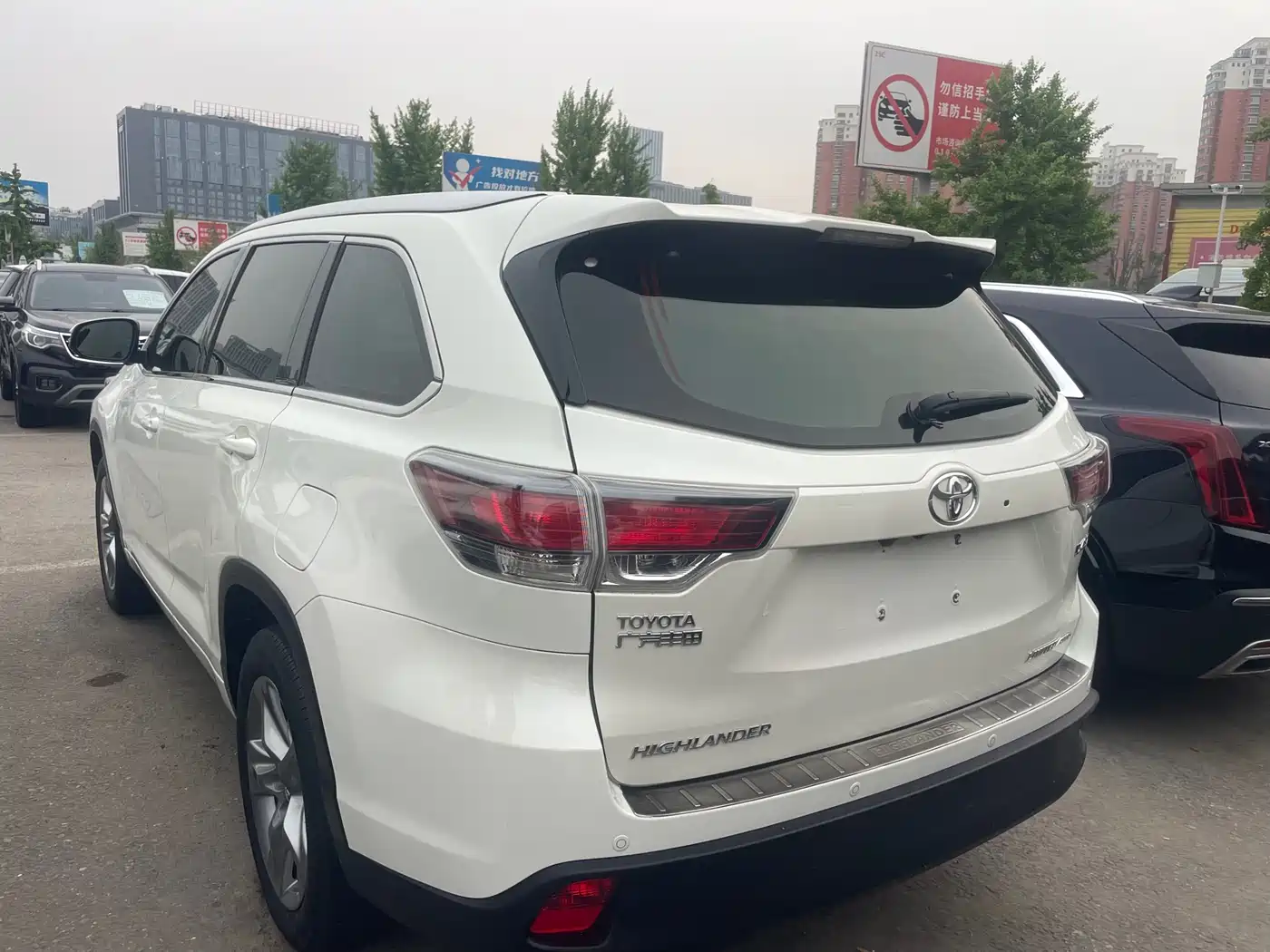 Toyota Highlander 2017 2.0T 4WD Ultimate 7-Seater фото 6