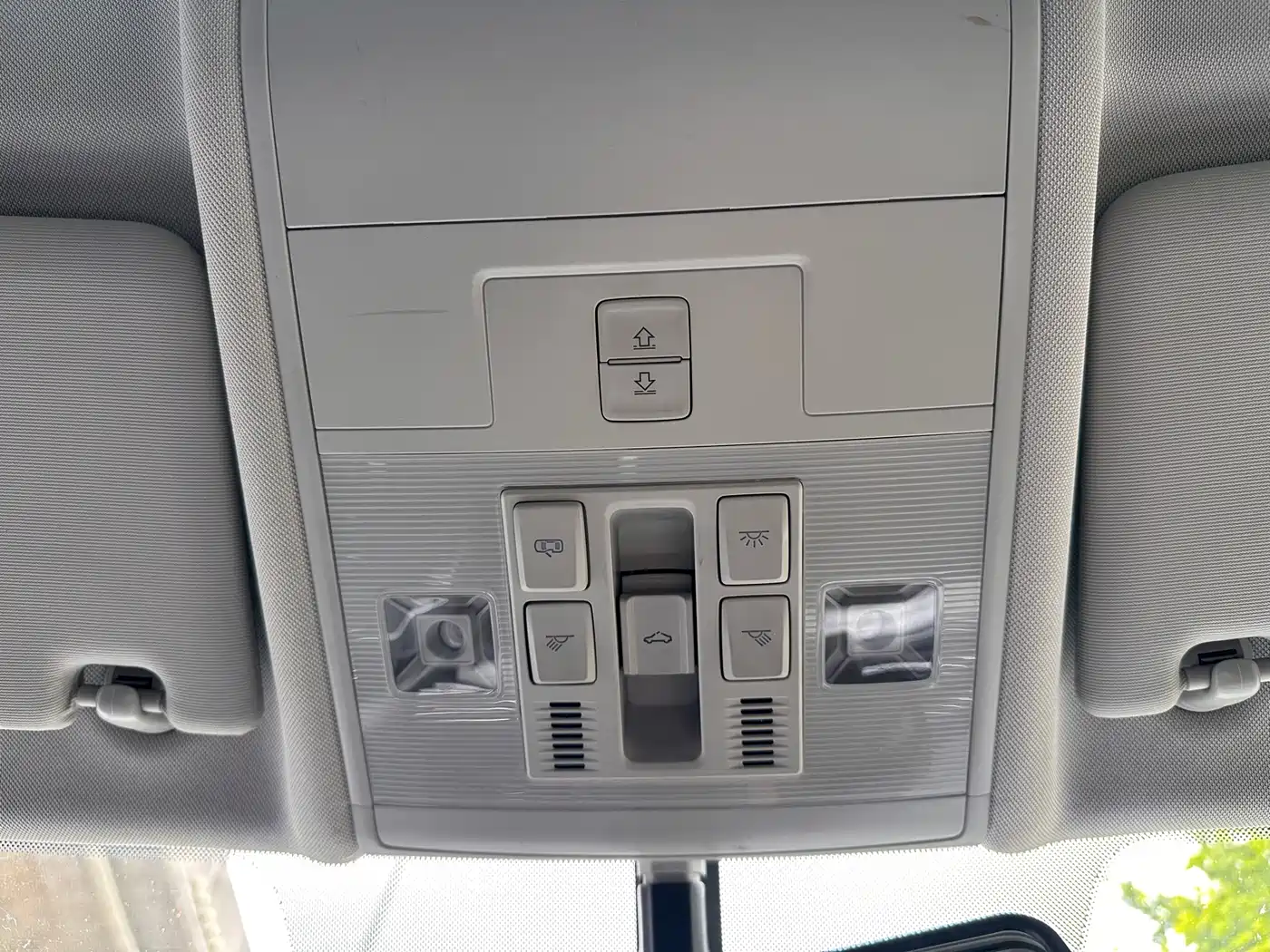 Volkswagen Tiguan L 2023 330TSI Auto 2WD Smart Edition фото 17
