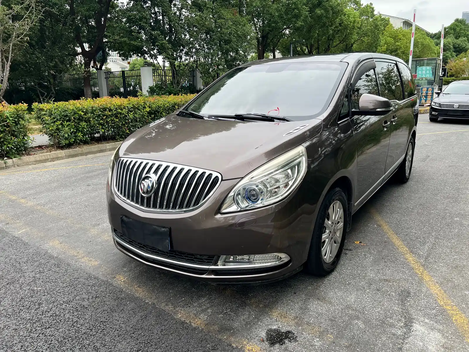 Фото 1 - Buick GL8