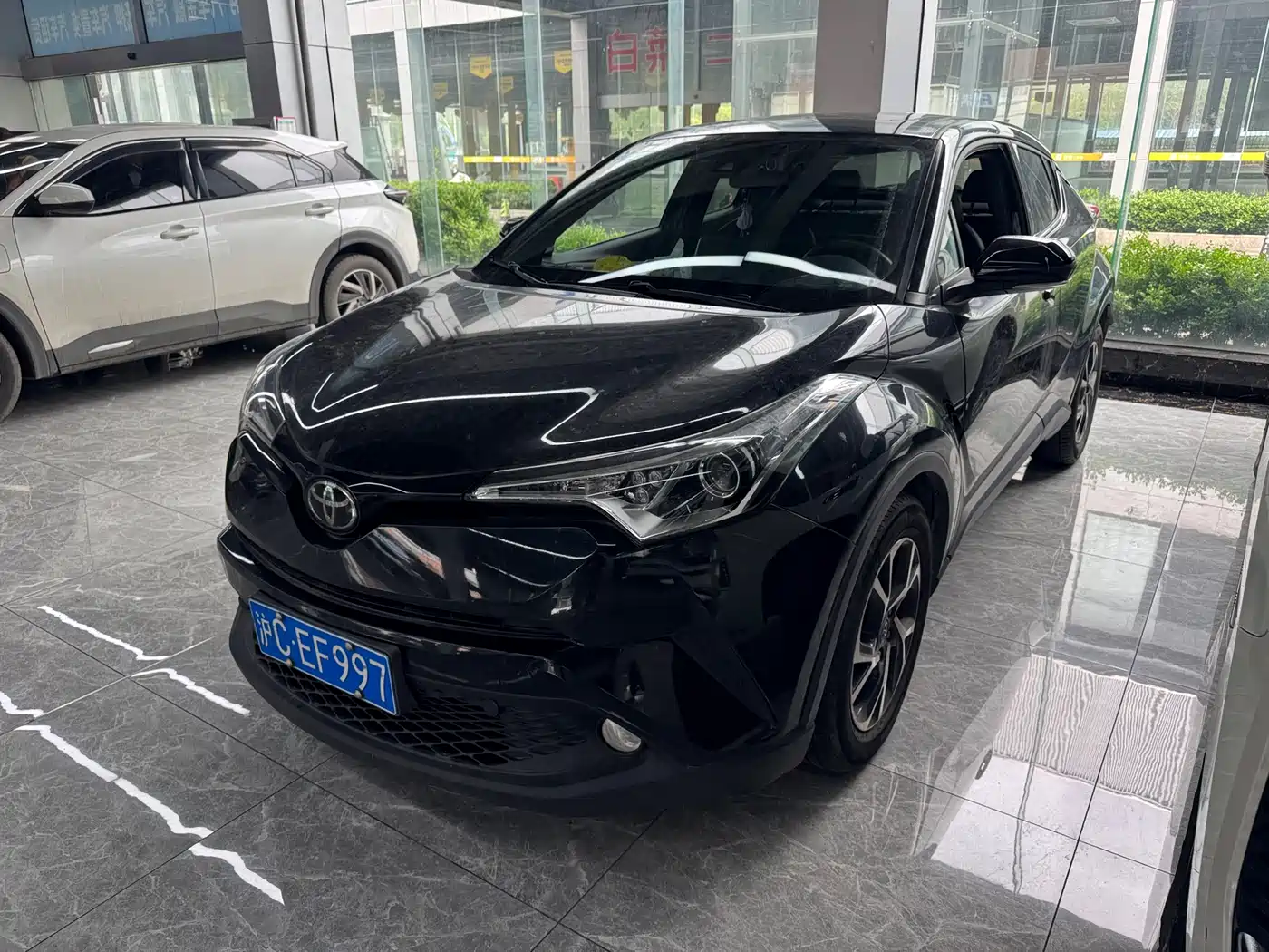 Toyota C-HR 2020 Model 2.0L Leading