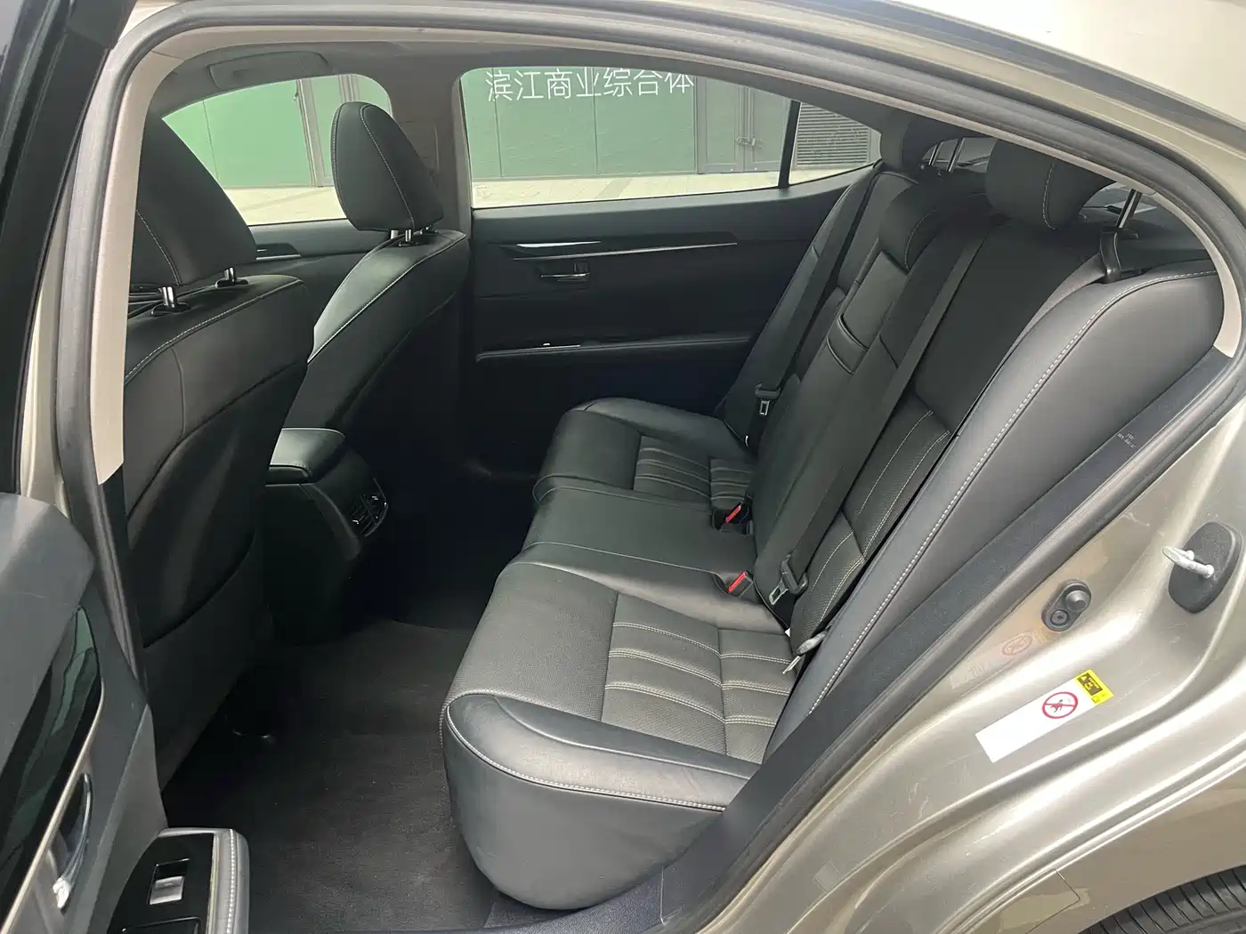 Lexus ES 2015 200 Elite Edition фото 18