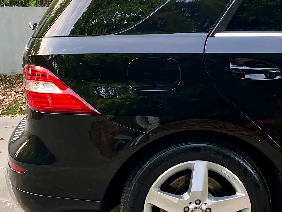 Mercedes-Benz M-Class 2012 Model ML 350 Luxury фото 4