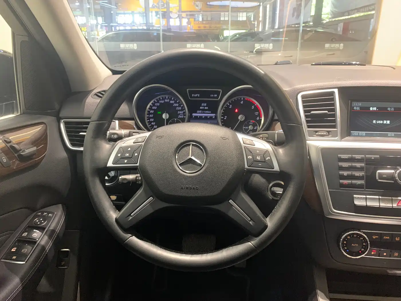 Mercedes-Benz M-Class 2014 ML 350 CDI 4MATIC фото 10