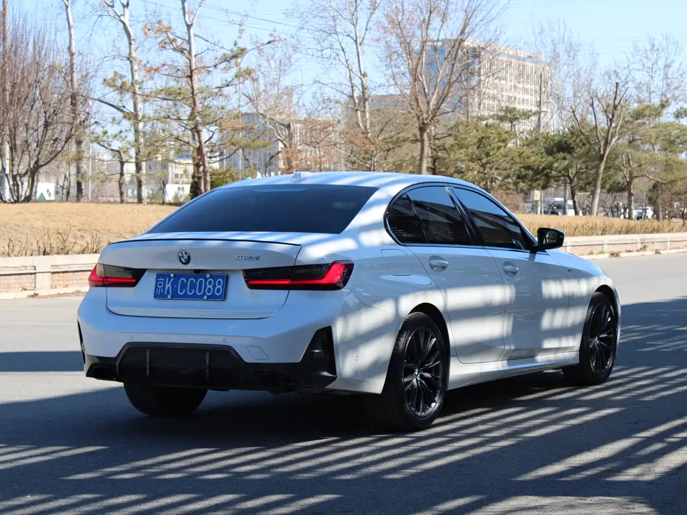 BMW 3 Series 2024 325i M Sport Shadowline Package фото 7