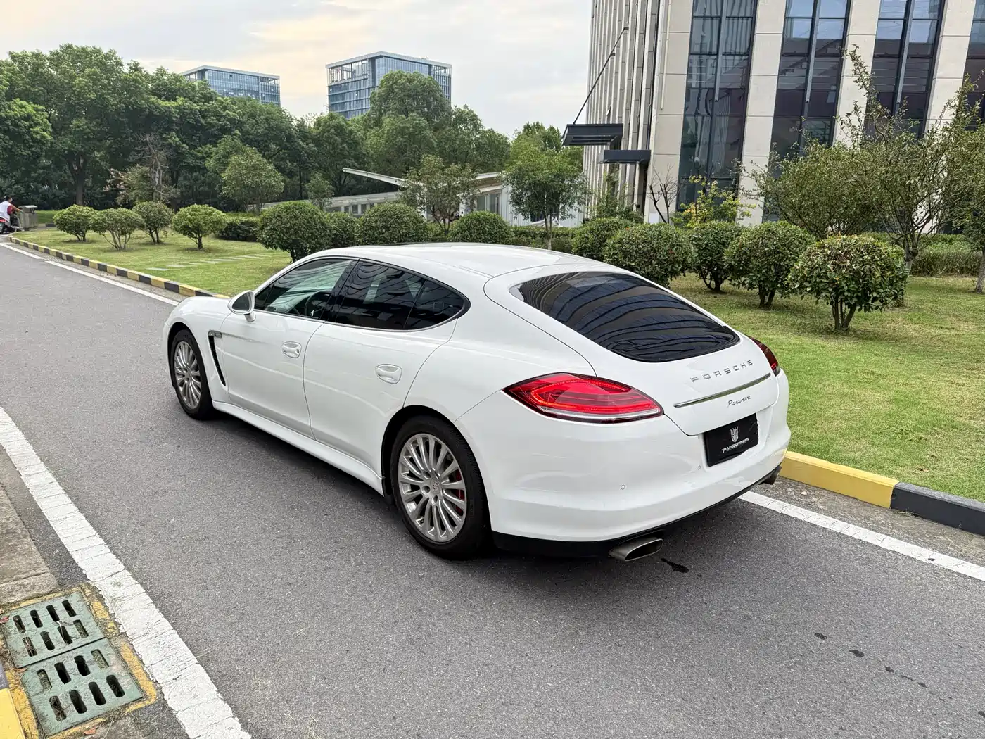 Porsche Panamera 2010 Panamera 3.6L фото 3
