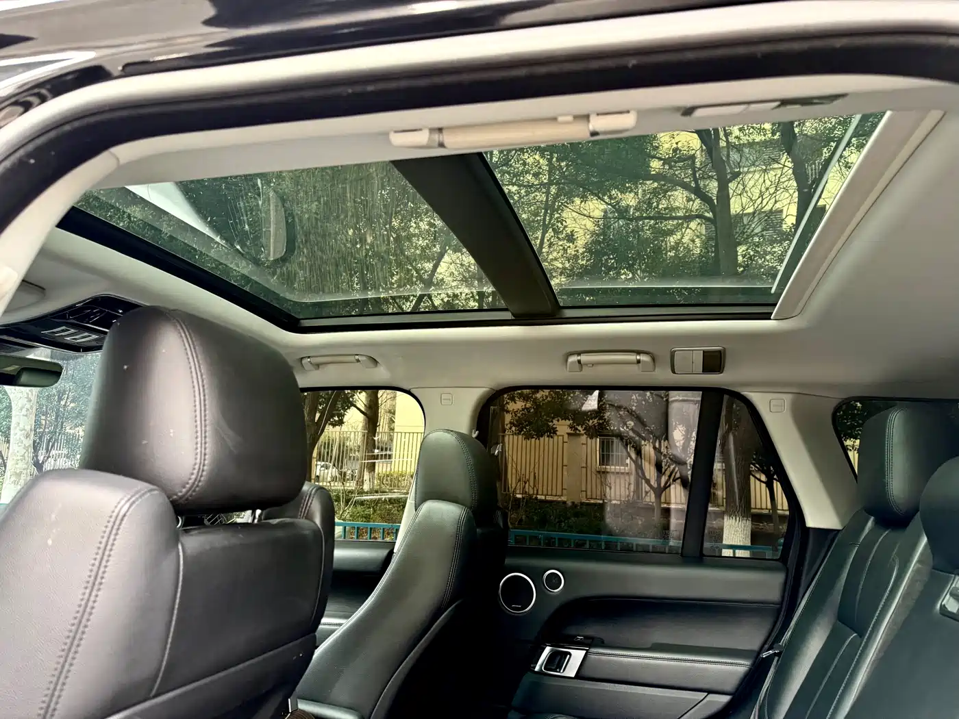 Land Rover Range Rover 2017 3.0 SC V6 Vogue фото 9