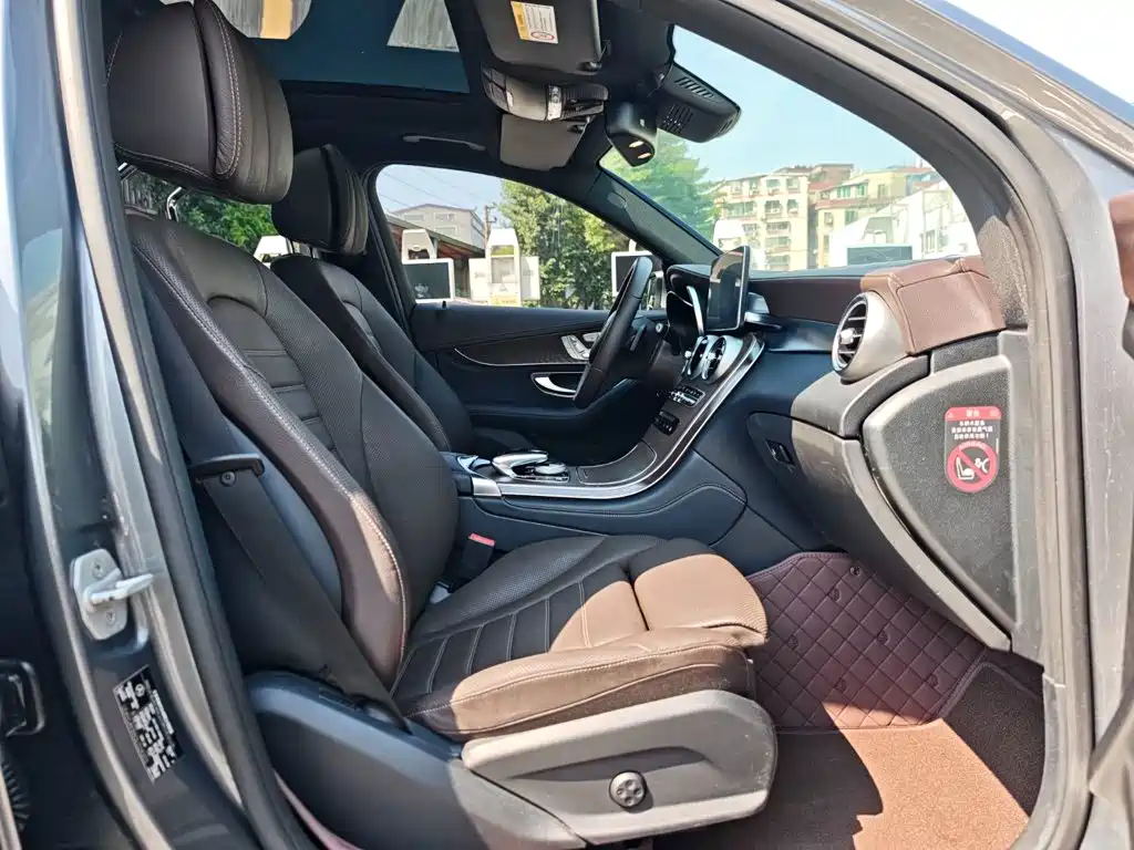 Фото 20 - Mercedes-Benz GLC