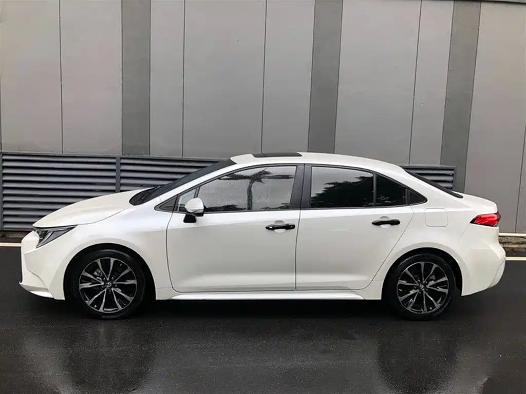 Toyota Levin 2019 185T CVT Sport (China V) фото 12