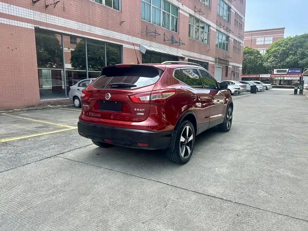 Photo 4 - Nissan Qashqai
