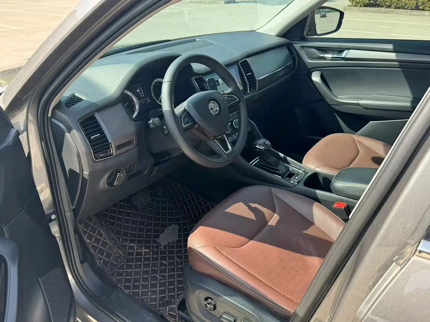 Škoda Kodiaq 2017 TSI330 5-seater 2WD Standard Edition фото 6