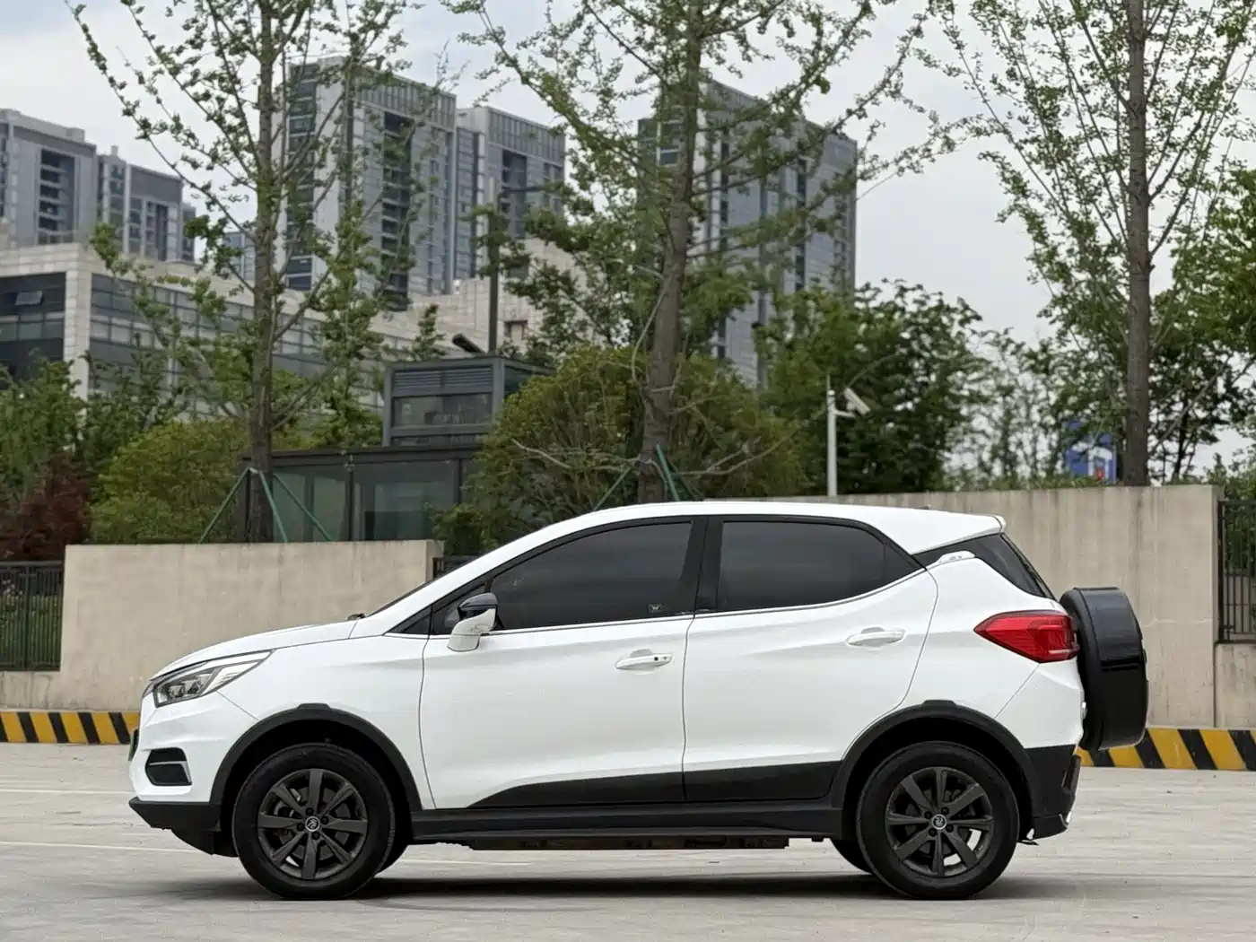 BYD Yuan New Energy 2019 EV360 Smart Connected Premium фото 6