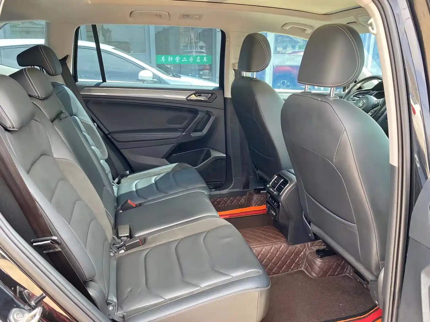 Volkswagen Tiguan L 2021 330TSI Automatic 2WD R-Line Premium фото 6