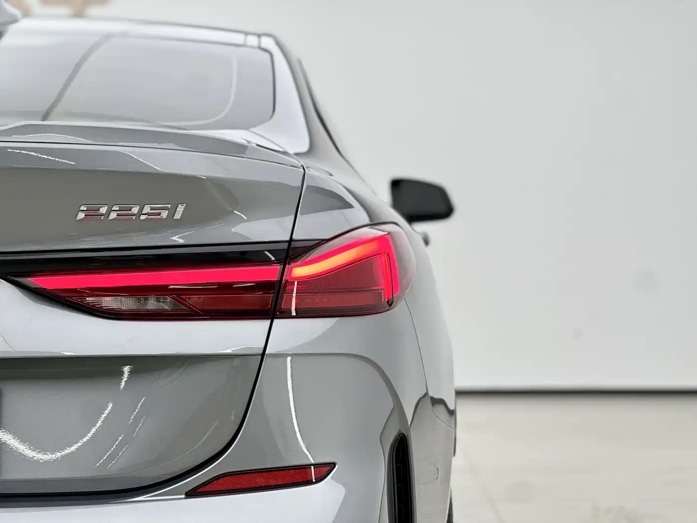 BMW 2 Series (Import) 2023 225i 4-Door Coupe M Sport Shadowline Package фото 15