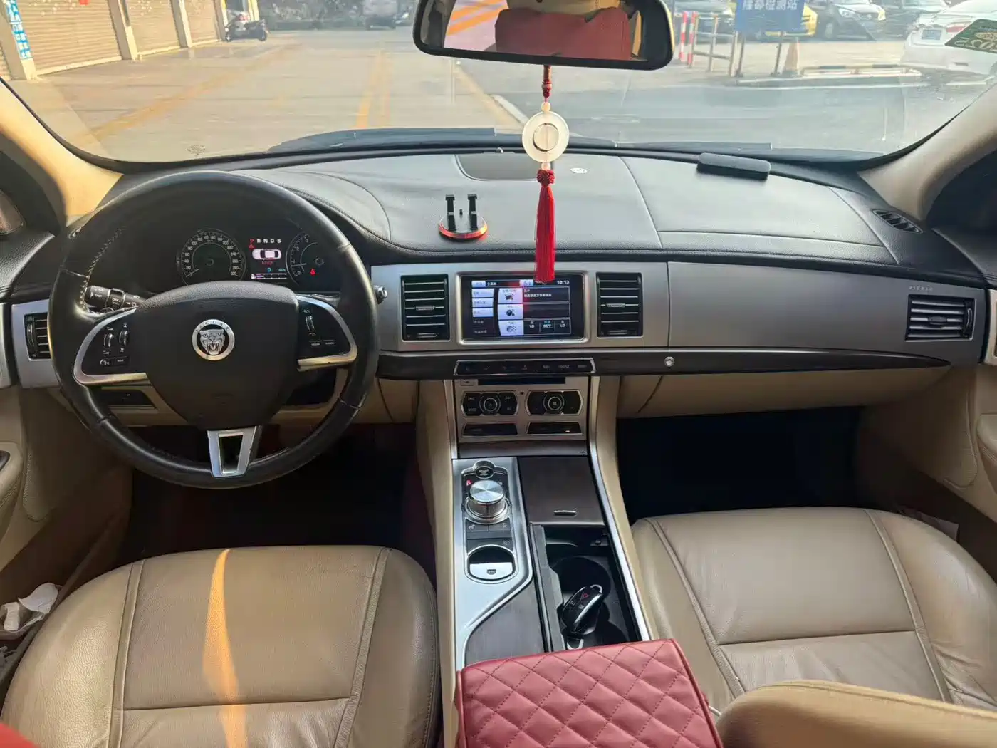Jaguar XF 2012 2012 XF 3.0L V6 London Limited Edition
